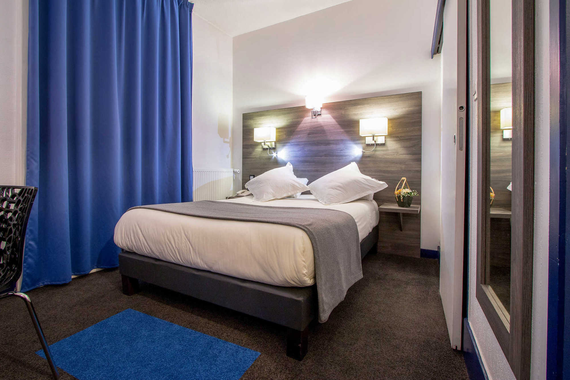 Hotel Actuel Chambéry Centre Gare Habitación foto